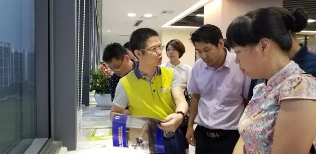 熱烈歡迎贛州在穗掛職干部一行到廣東博皓—廣東省上猶商會會長單位參觀考察-3