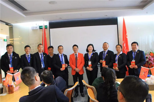 博皓頒發助學金、敬老金