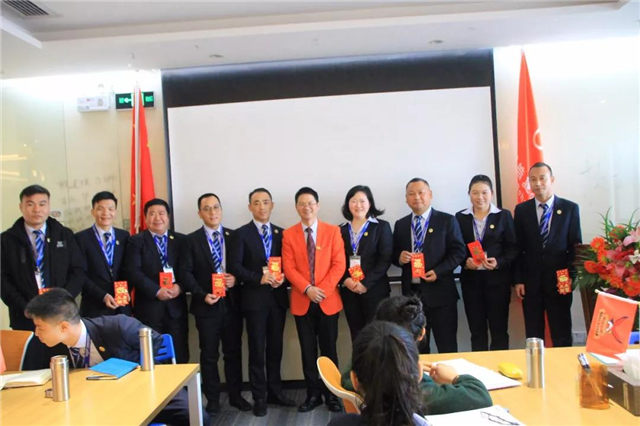 博皓頒發助學金、敬老金-2