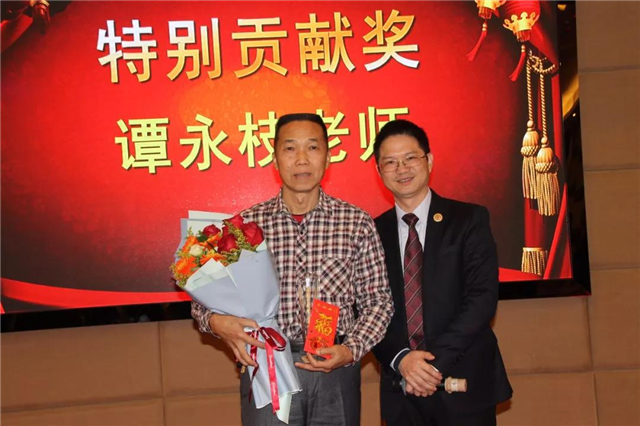 特別貢獻獎:博皓技術顧問譚永枝老師