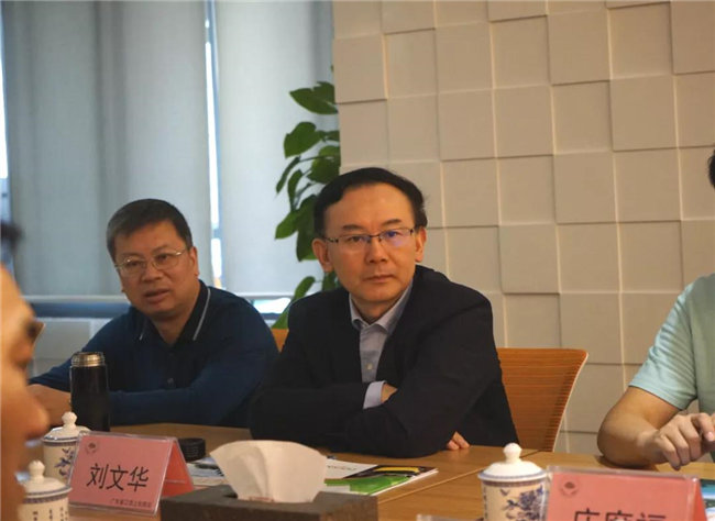 中共贛州市委副書記、統戰部部長劉文華