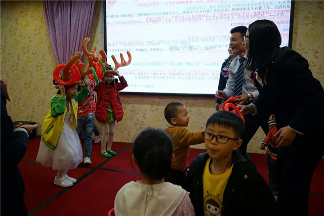 游戲——鹿角套圈圈